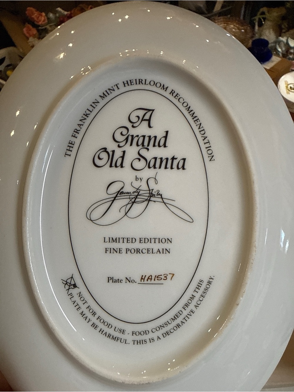 Franklin Mint "A Grand Old Santa" Limited Edition Santa Porcelain Plate